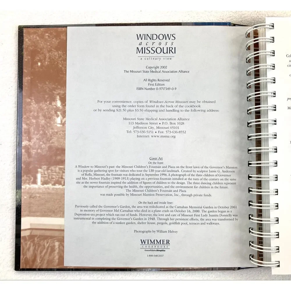 Windows Across Missouri A Culinary View Cookbook ISBN 0971734909 Vintage 2002